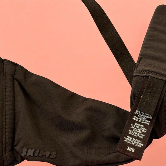 SKIMS Wireless Form T-Shirt Demi Bra | Size 36 B - Picture 4 of 4